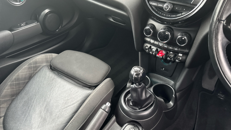 MINI Hatchback 1.5 Cooper II 3dr Petrol Hatchback